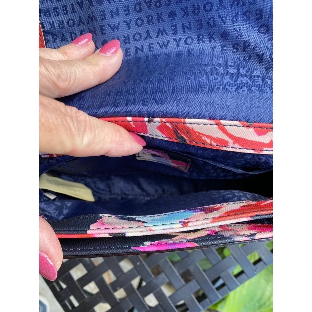 Kate Spade Laurel Way Carsen Blurry Floral Crossbody Saffiano Leather Bag‎
